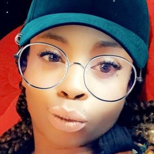 Meet your Posher, Sheena